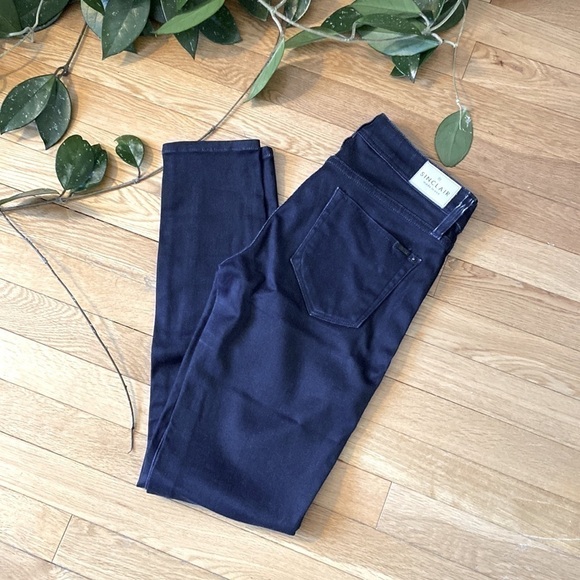 ⭐️2 FOR $20⭐️ Sinclair dark wash skinny jeans -27 - Picture 2 of 12